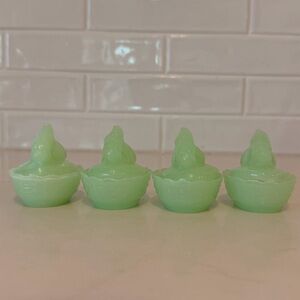 Jadeite Art Glass Easter Bunny Rabbit on Basket Nest Trinket Dish Mini Green